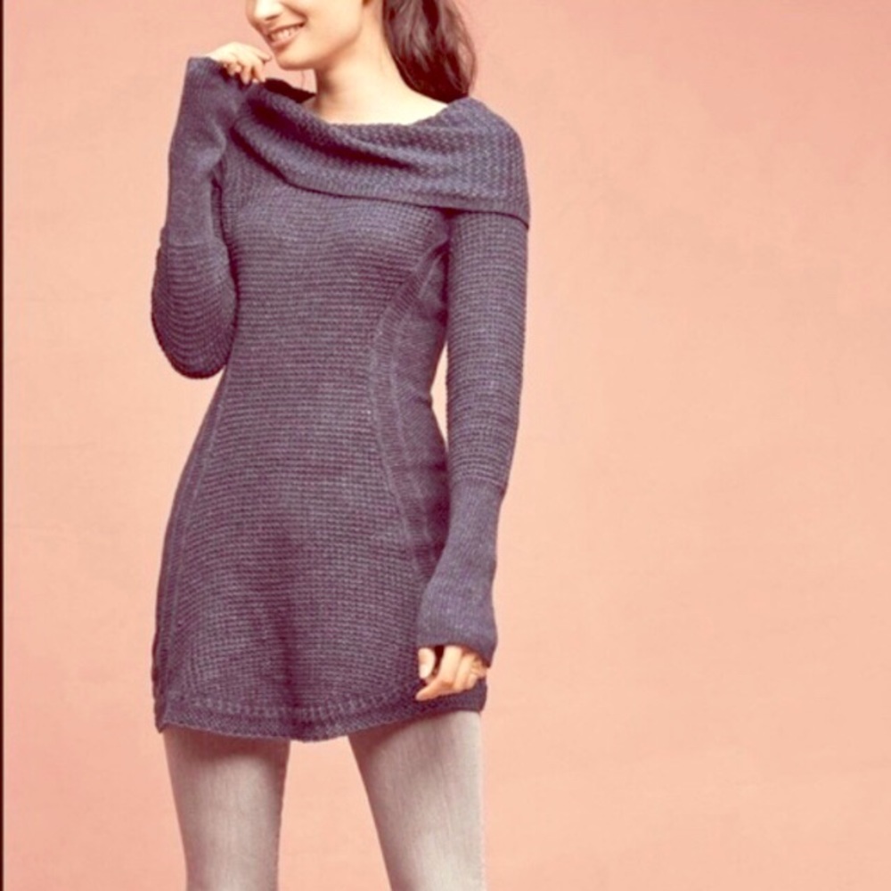 Beautiful fitted Anthropologie sweater
